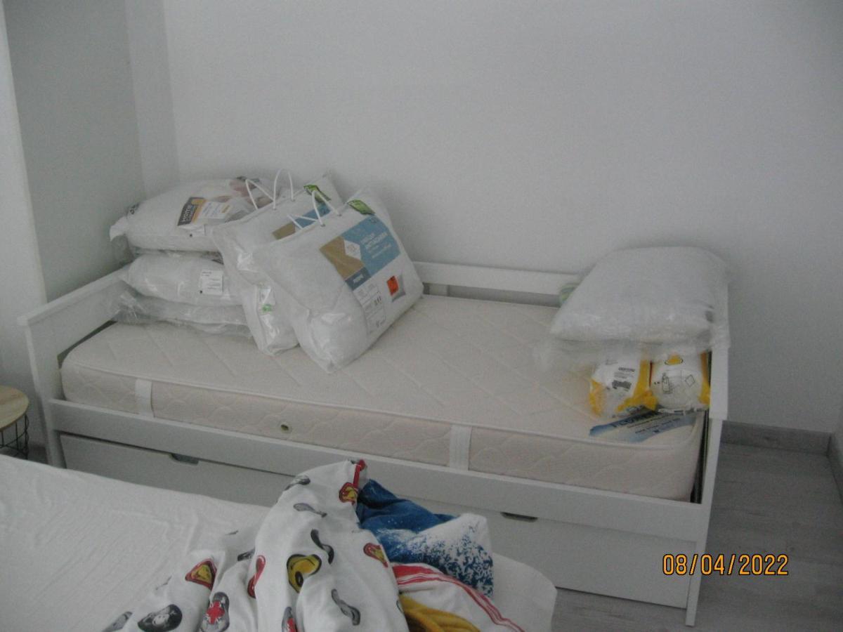 Appartement Avec Chambre En Mezzanine Rognac Eksteriør billede