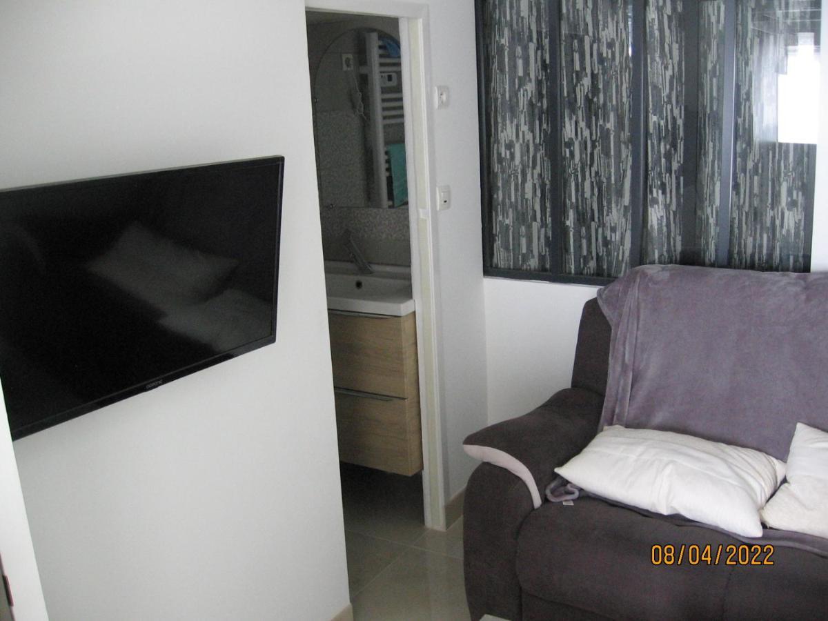 Appartement Avec Chambre En Mezzanine Rognac Eksteriør billede