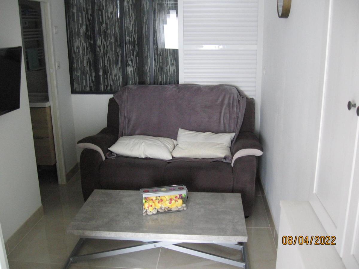 Appartement Avec Chambre En Mezzanine Rognac Eksteriør billede