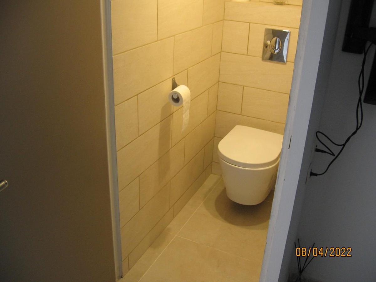 Appartement Avec Chambre En Mezzanine Rognac Eksteriør billede